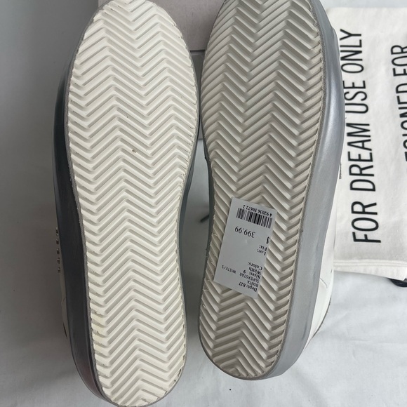 Golden Goose super star silver size 39 for US 8.5 new in box. - Picture 9 of 15